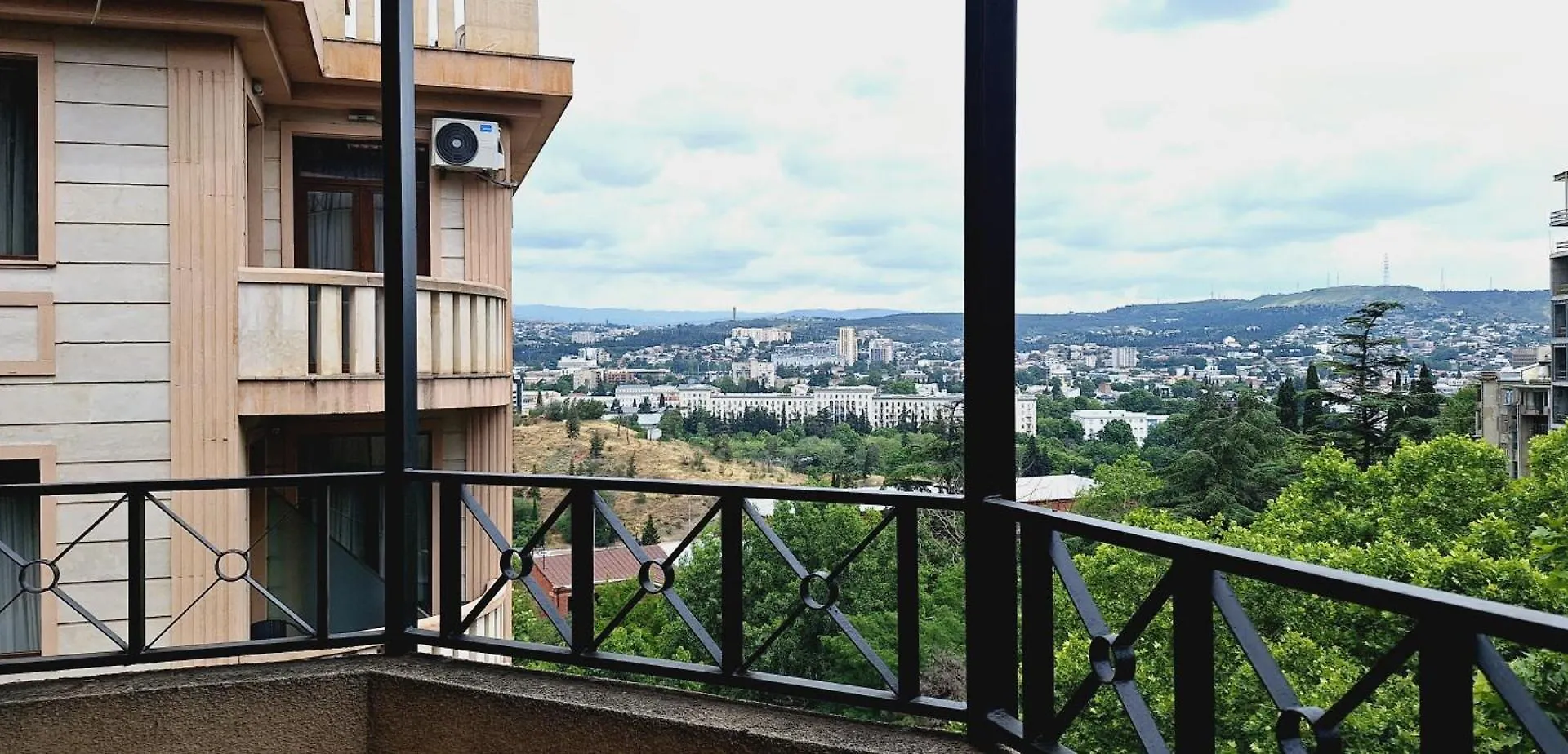 Iliani Hotel Τυφλίδα